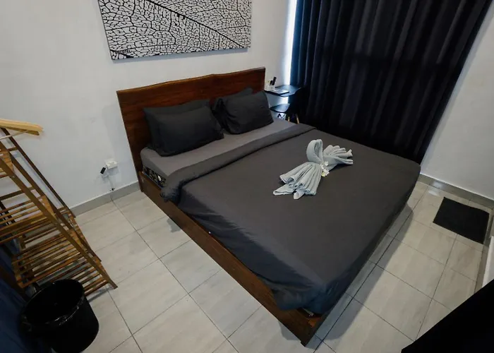 Escotel Krisnantara 3*
