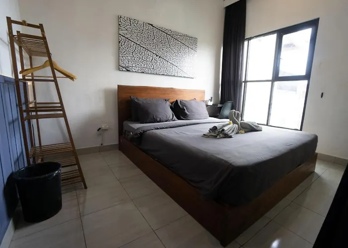 Escotel Krisnantara 3*